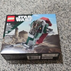 LEGO Star Wars Boba Fett's Starship - Red, Green, and Gray
